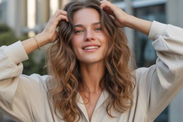 Comment bien entretenir ses cheveux : guide complet pour choisir les bons soins selon son type de chevelure